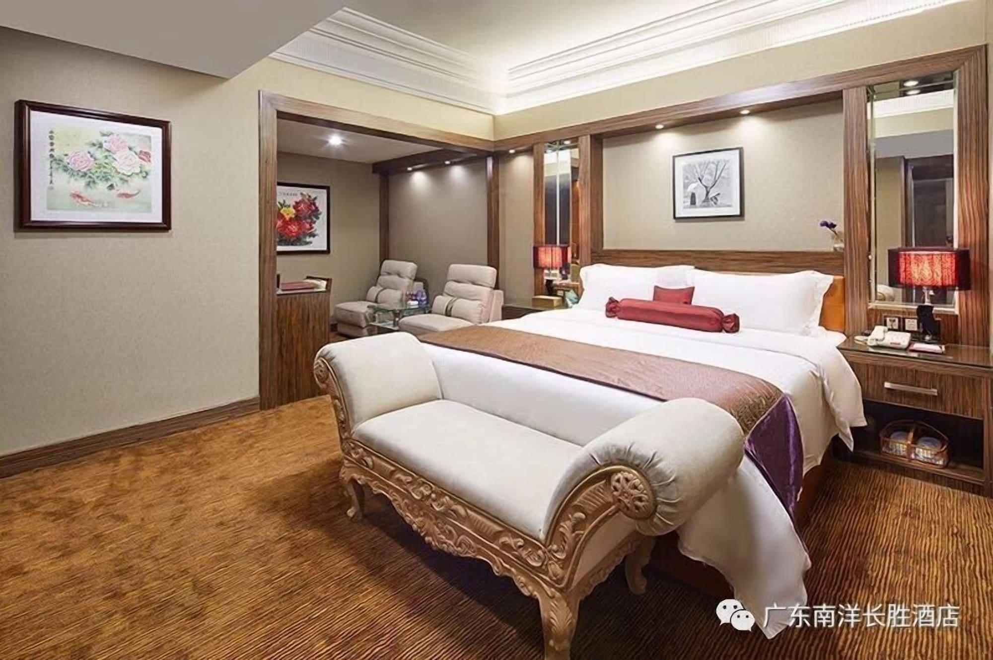 Nanyang King'S Gate Hotel--Free Shuttle Service To Canton Fair Exterior foto